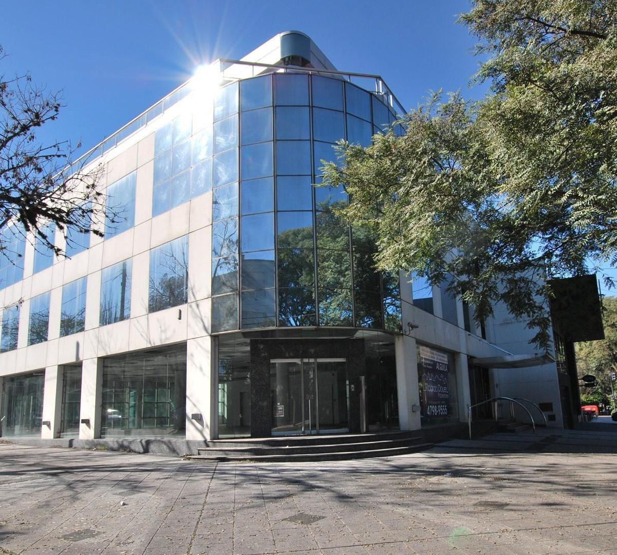 Oficina en Alquiler en Libertador / Rio, Martínez, San Isidro